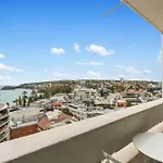 Apartment With Pool Access A Minute To The Beach